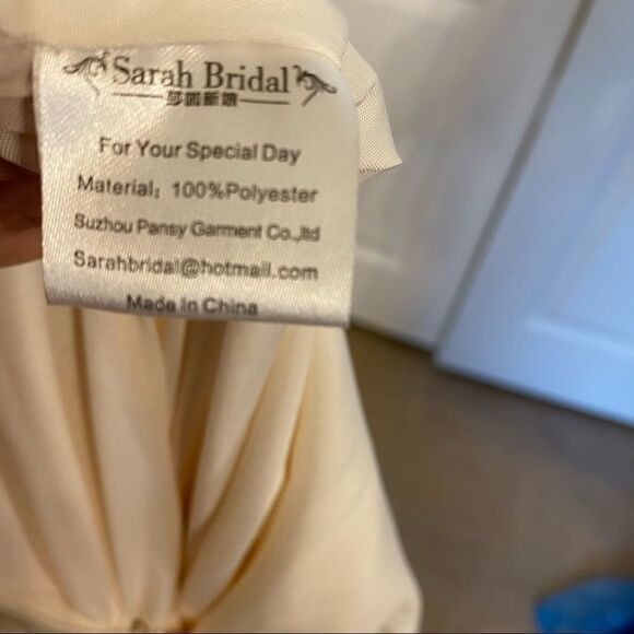 Sarah Bridal beautiful cream & gold gown - Picture 4 of 5